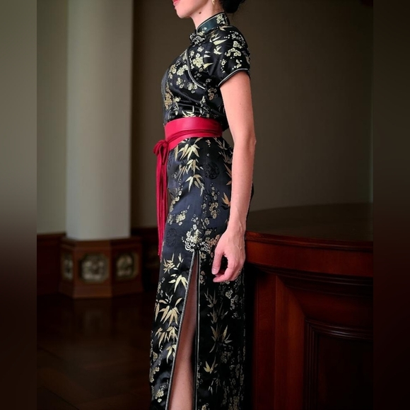 Traditional Chinese Cheongsam Full Length Black And Gold Size S - Picture 5 of 17